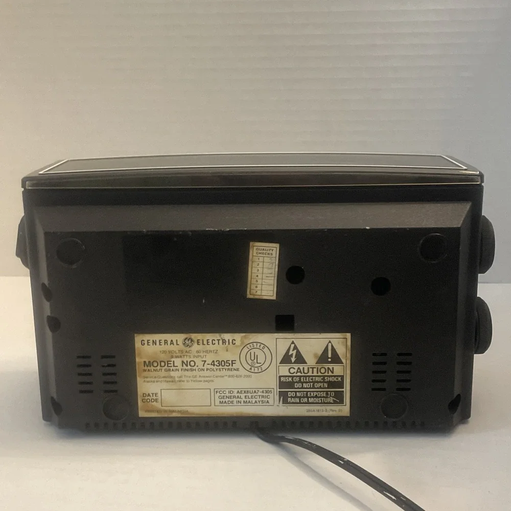 Vintage 1984 General Electric Flip Clock Radio Alarm Clock 7-4305F WORKING